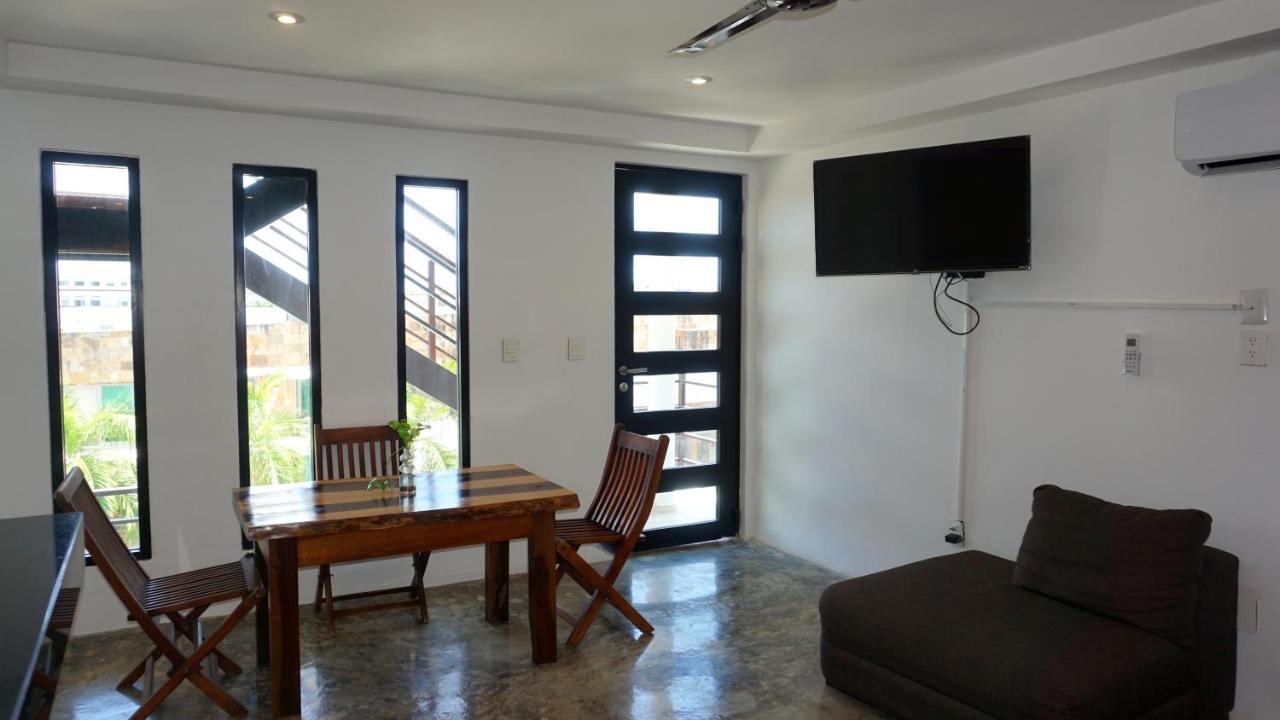 Casa Ticul Hotel Boutique - 5Th Ave (Adults Only) Playa del Carmen Exterior photo A living room with a television