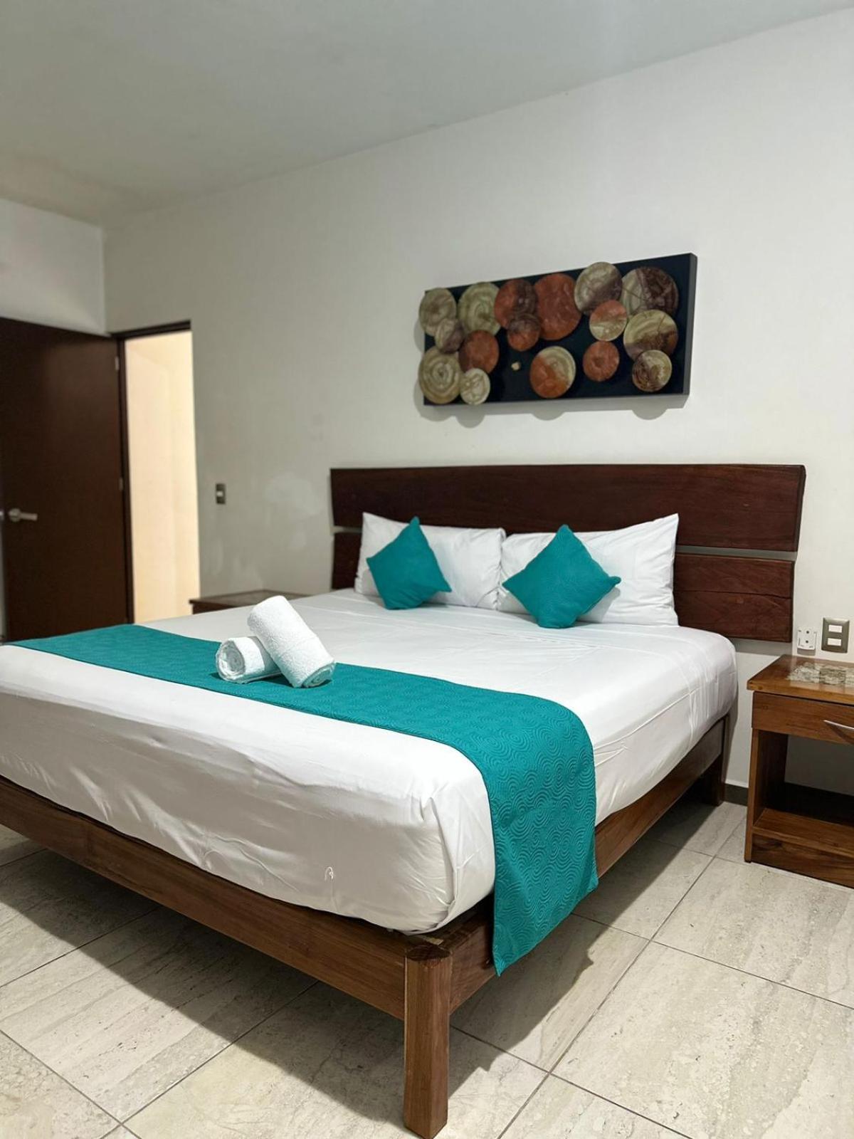 Casa Ticul Hotel Boutique - 5Th Ave (Adults Only) Playa del Carmen Exterior photo A bed runner in a hotel room
