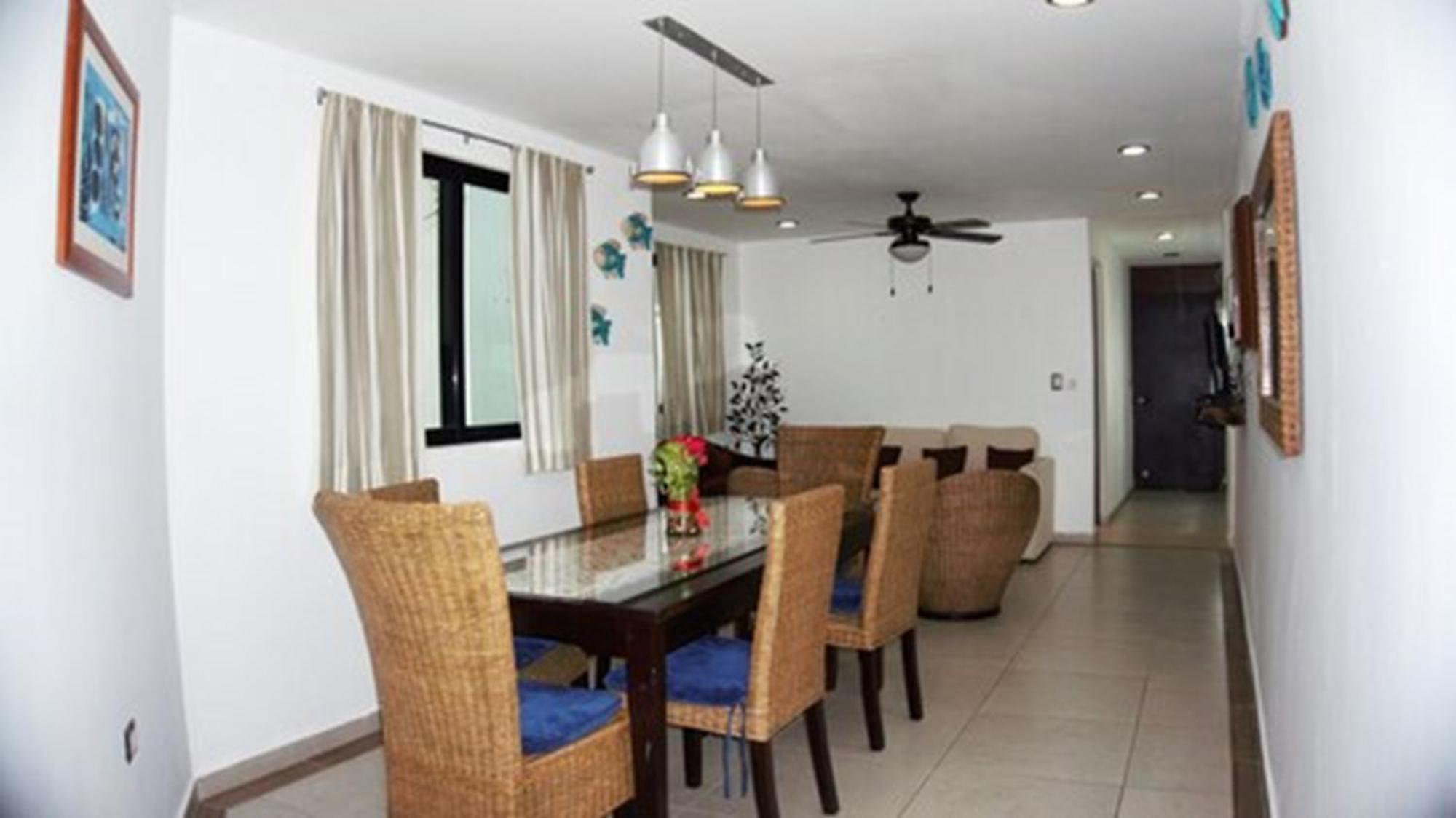 Casa Ticul Hotel Boutique - 5Th Ave (Adults Only) Playa del Carmen Exterior photo A dining room